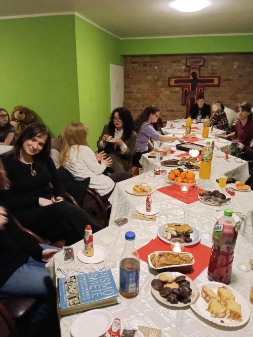 597555636_1374409504060662_4576559563786957683_n